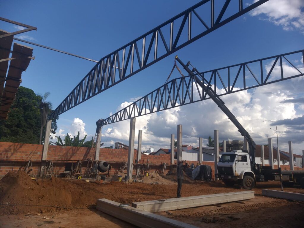 barracão de estrutura metálica